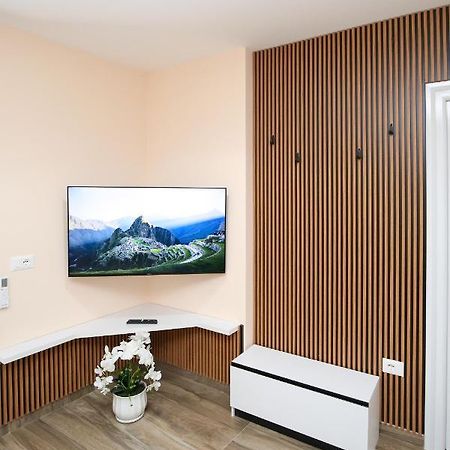 Queen Apartmets Vlorë Екстериор снимка