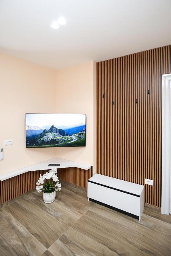Queen Apartmets Vlorë Екстериор снимка