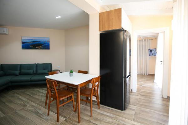 Queen Apartmets Vlorë Стая снимка