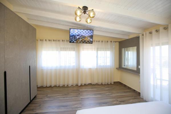 Queen Apartmets Vlorë Стая снимка
