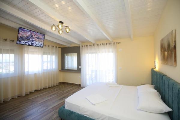 Queen Apartmets Vlorë Стая снимка