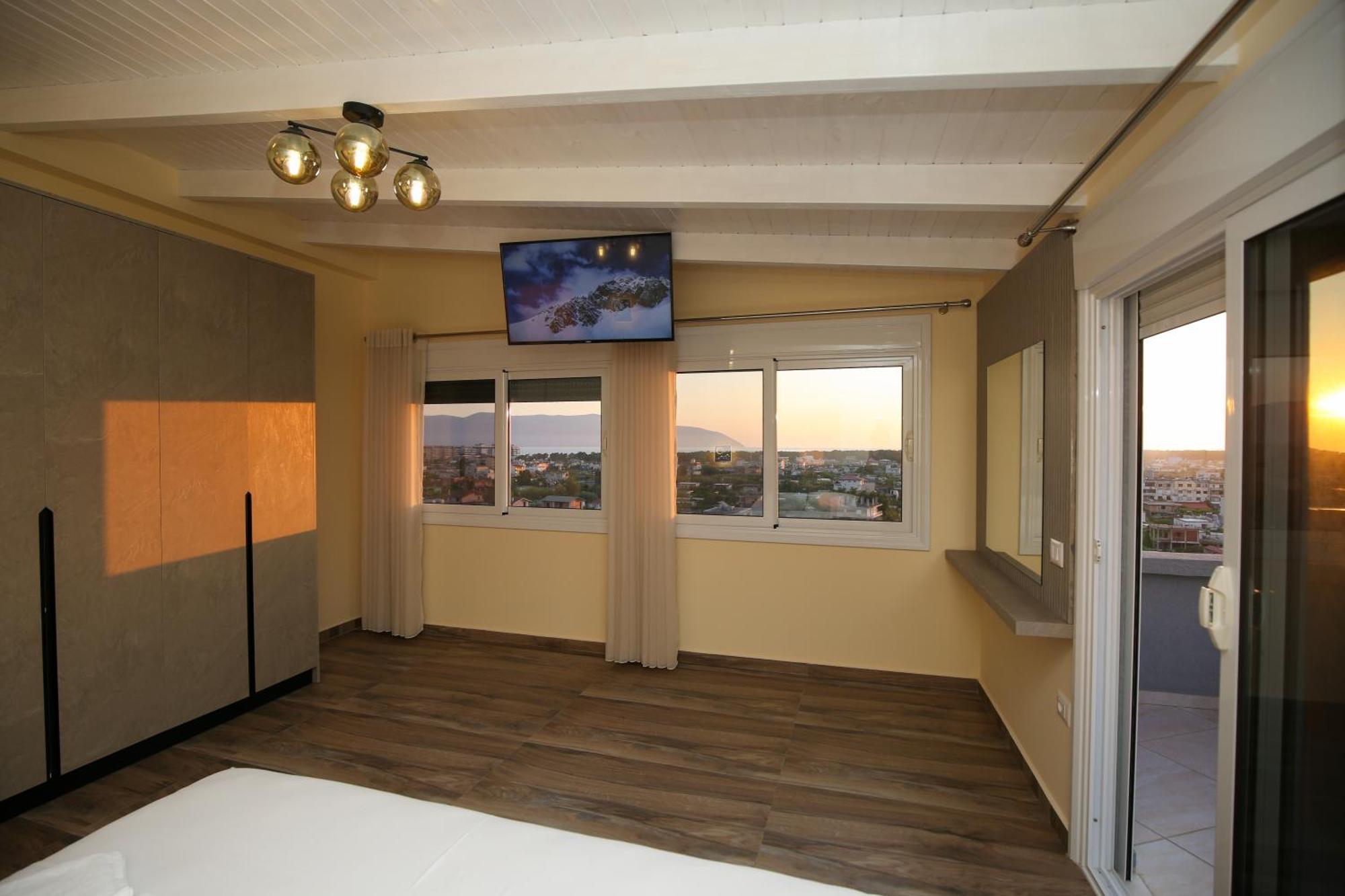Queen Apartmets Vlorë Стая снимка
