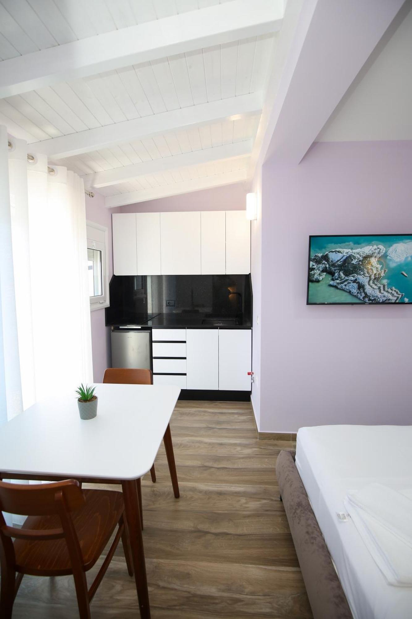 Queen Apartmets Vlorë Стая снимка