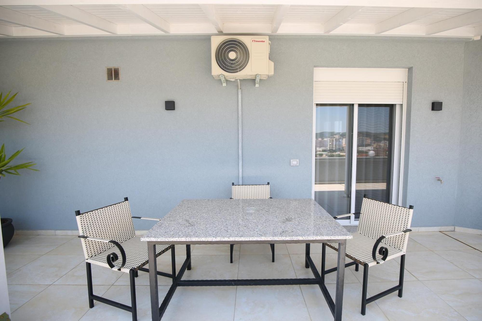 Queen Apartmets Vlorë Стая снимка