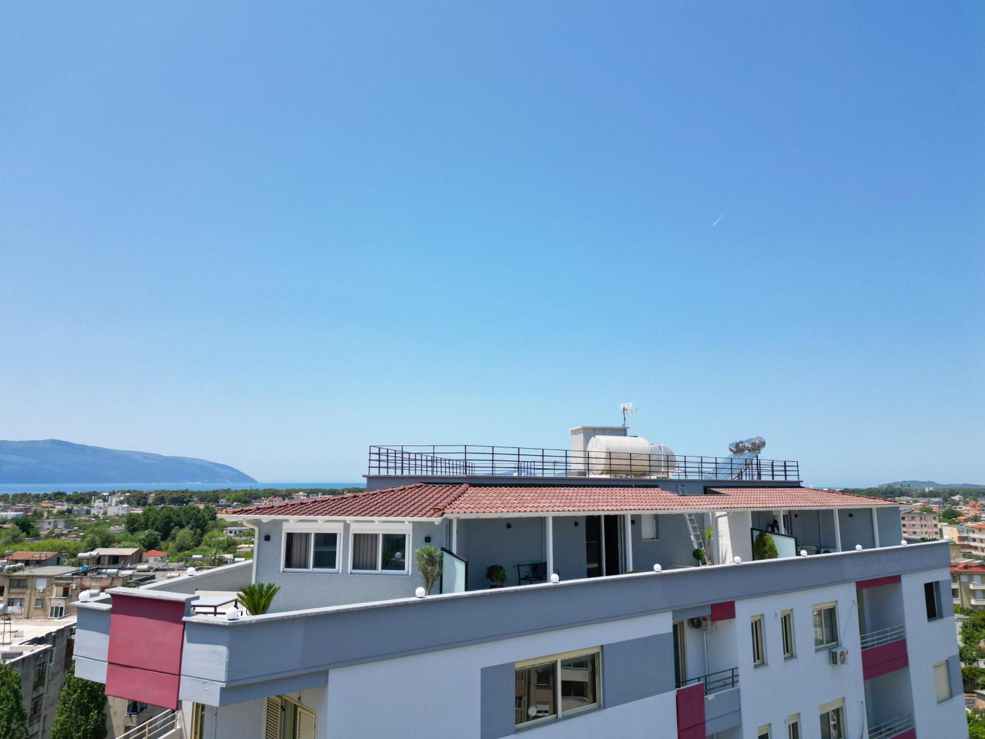 Queen Apartmets Vlorë Стая снимка